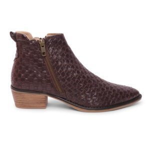 brown shoes