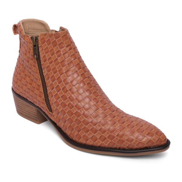 brown shoes