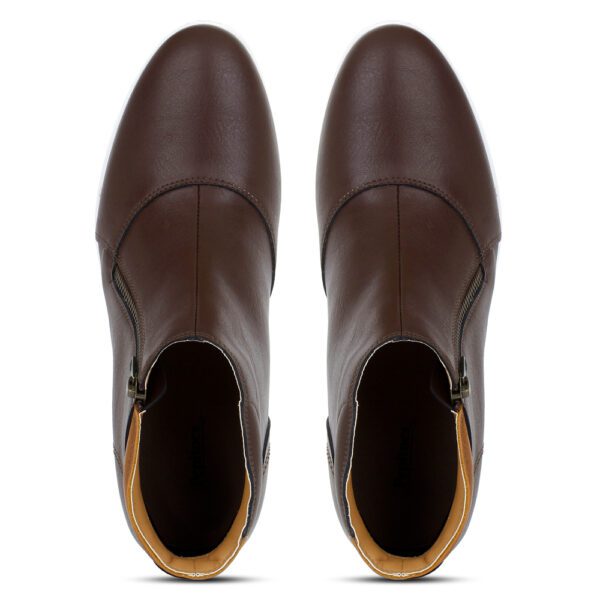 brown shoes